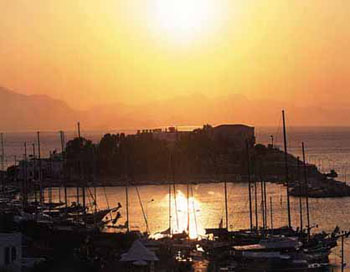 limangece.jpg (26419 bytes)